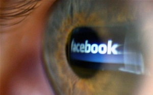 Infância online: pais temem que filhos fiquem viciados em Facebook
