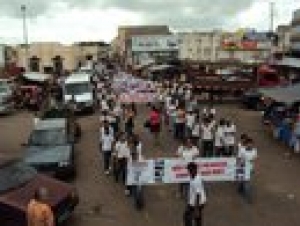 Protesto nas ruas de Itabaiana a favor da reforma do CEMB